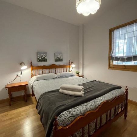 Apartamento Capelot Jaca Bagian luar foto
