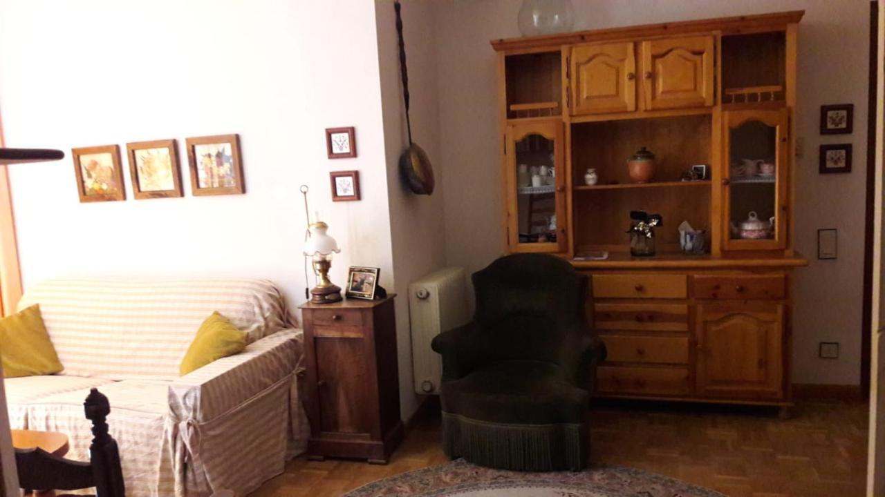 Apartamento Capelot Jaca Bagian luar foto