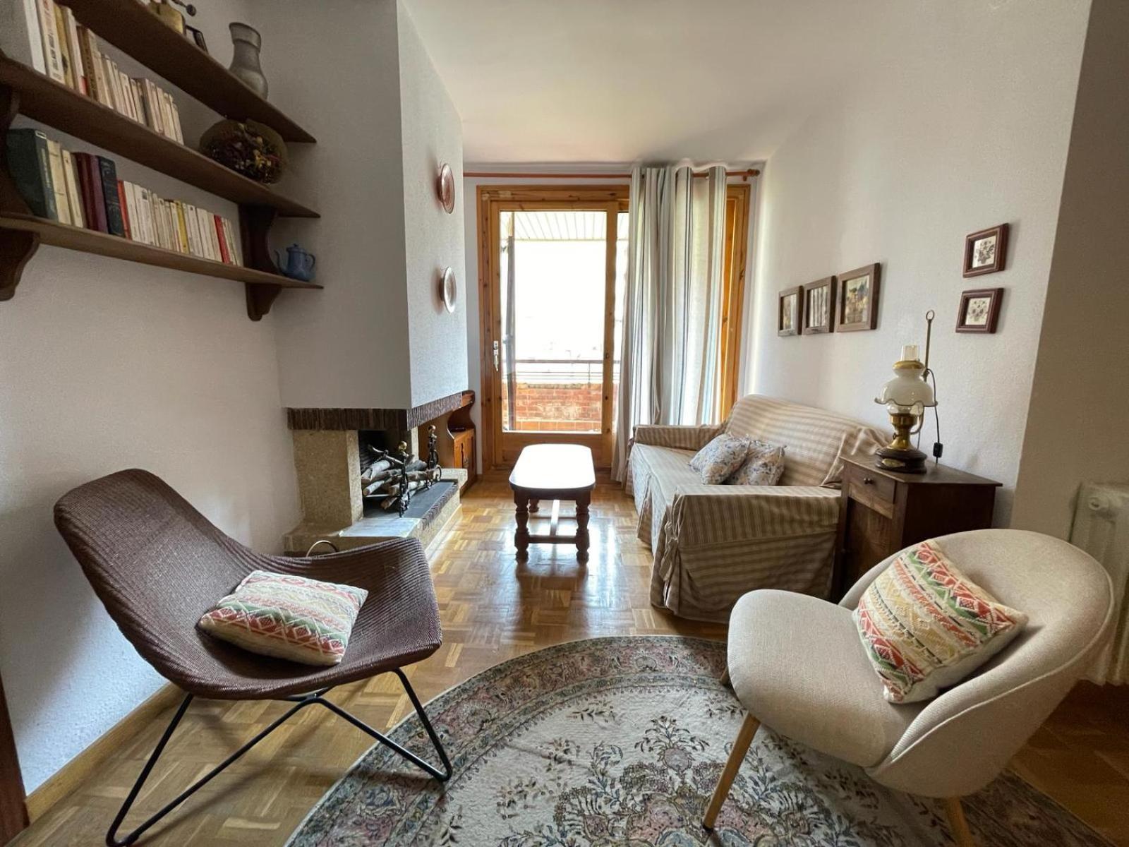 Apartamento Capelot Jaca Bagian luar foto